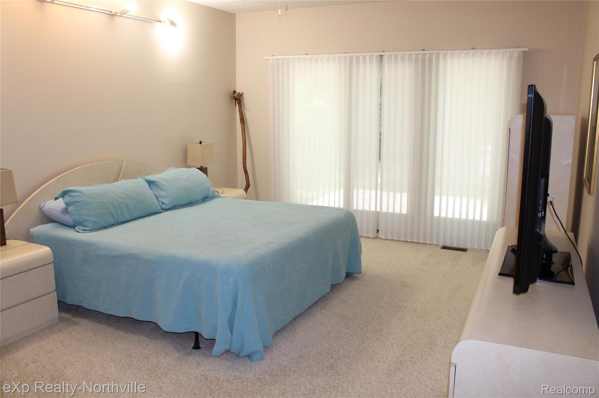 Residential in Commerce Charter Township 2
