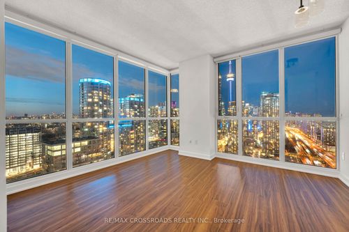 3901-75 Queens Wharf Rd, Toronto, ON, M5V0J8 | Card Image