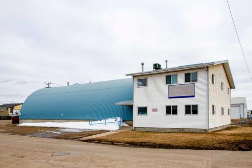 810 1 Ave, Wainwright, AB, T9W1C4 | Card Image