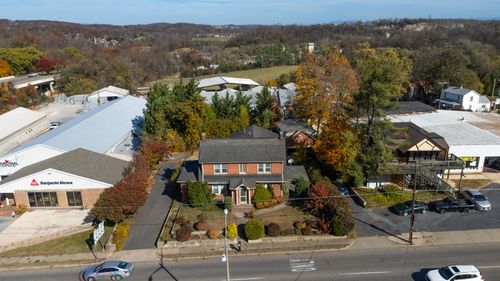 705 Richmond Ave, STAUNTON, VA, 24401-4954 | Card Image