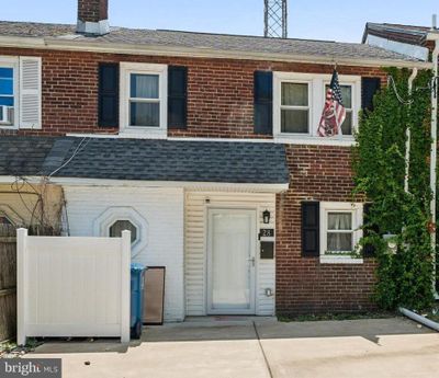 28 Bedford Drive, Townhouse with 3 bedrooms, 1 bathrooms and null parking in WILMINGTON DE | Image 1