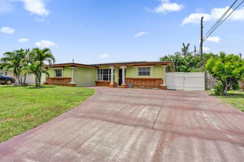 151 Nw 21st St, Pompano Beach, FL, 33060-4934 | Card Image