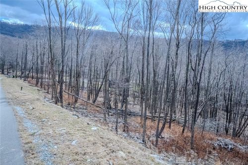 68 Rippling Waters Trl, Banner Elk, NC, 28604 | Card Image