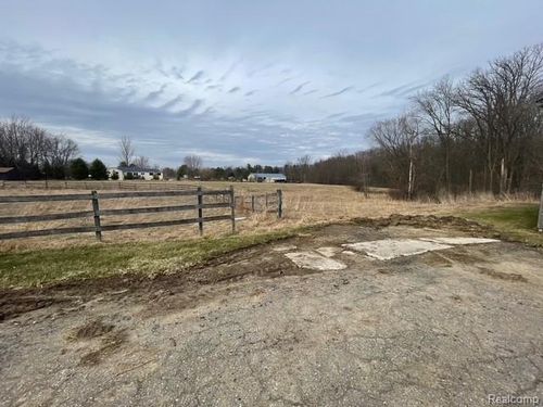 8261 Fenton Road, Grand Blanc Charter Township, MI, 48439 | Card Image