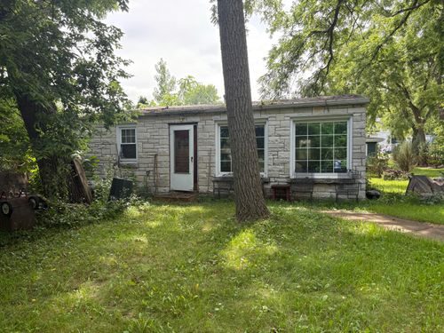 1534 Milwaukee St, Delafield, WI, 53018-1906 | Card Image