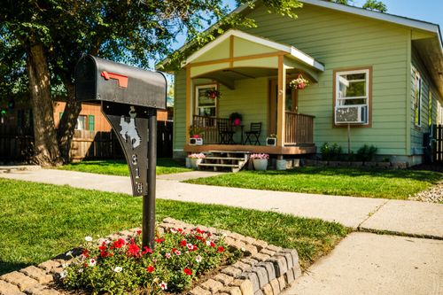 318 E 7th St, Sheridan, WY, 82801-3128 | Card Image