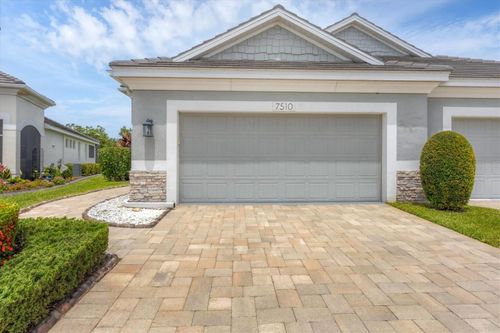 7510 Registrar Way, Sarasota, FL, 34243-2526 | Card Image
