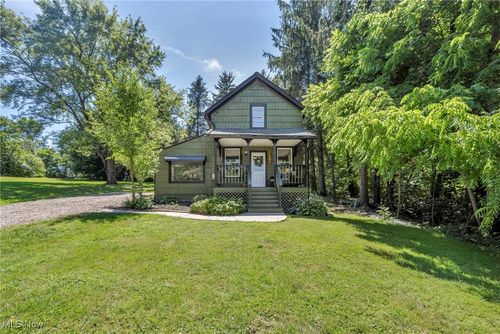 8218 Windham St, Garrettsville, OH, 44231-9406 | Card Image