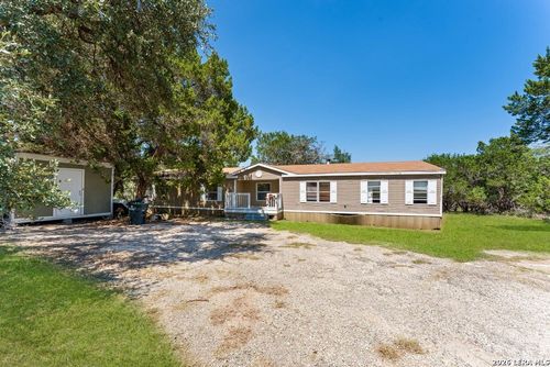576 Wright Dr, Bandera, TX, 78003-4140 | Card Image