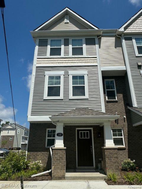 Sean St, Brighton, MI 48116
