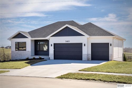 5401 N 205th St, Elkhorn, NE, 68022-5326 | Card Image