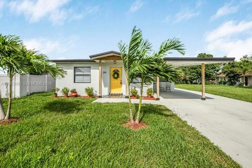 218 Sw 10th Ave, Delray Beach, FL, 33444-1524 | Card Image