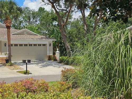 5903 Phoebenest Dr, LITHIA, FL, 33547-1787 | Card Image