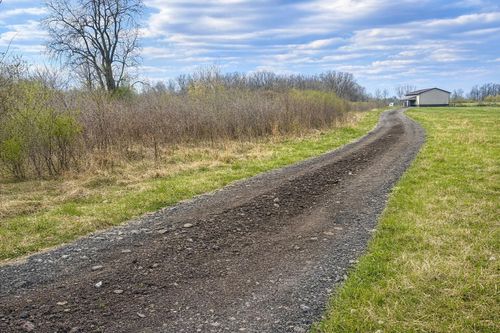 3233 Lundy Ln, London, OH, 43140 | Card Image