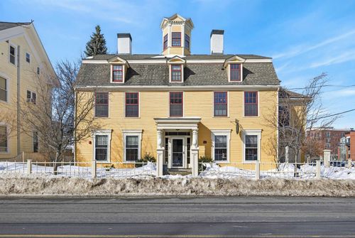 r1-7 Islington St, Portsmouth, NH, 03801-7204 | Card Image