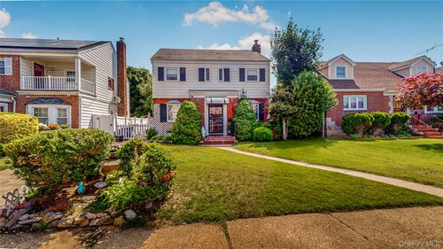83-43 252nd St, Bellerose, NY, 11426-2116 | Card Image