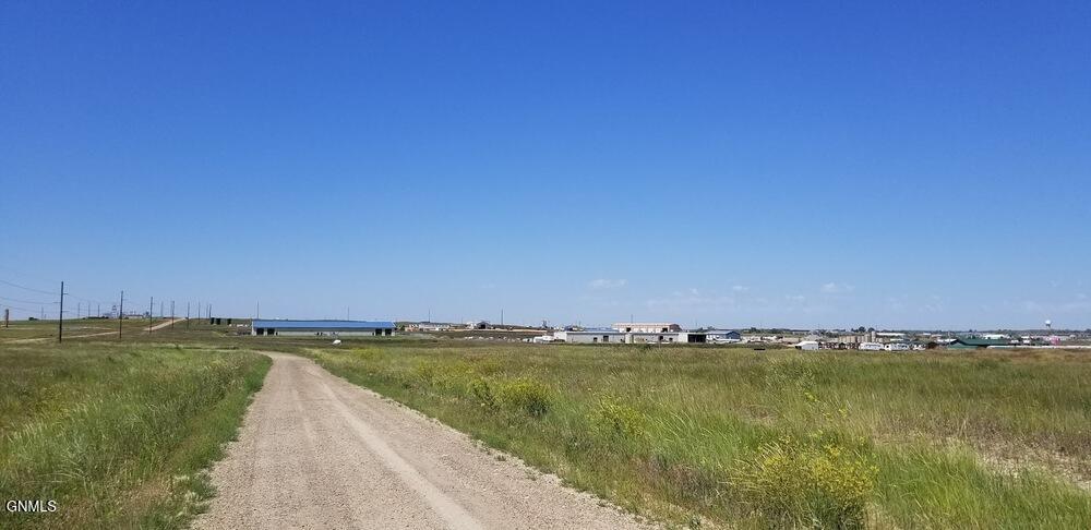 Land in Watford City 5