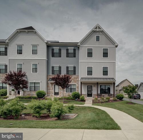 1302 Pedigree St, FREDERICK, MD, 21702-2362 | Card Image