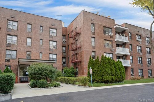1f-1 Remsen Rd, Yonkers, NY, 10710-1833 | Card Image