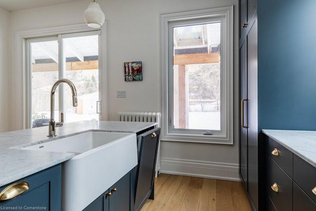 45 Park St W, House other with 6 bedrooms, 4 bathrooms and 4 parking in Dundas ON | Image 14