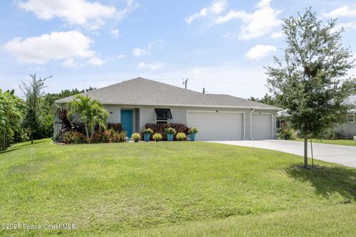 1119 Blossom Dr, Sebastian, FL, 32958-5111 | Card Image