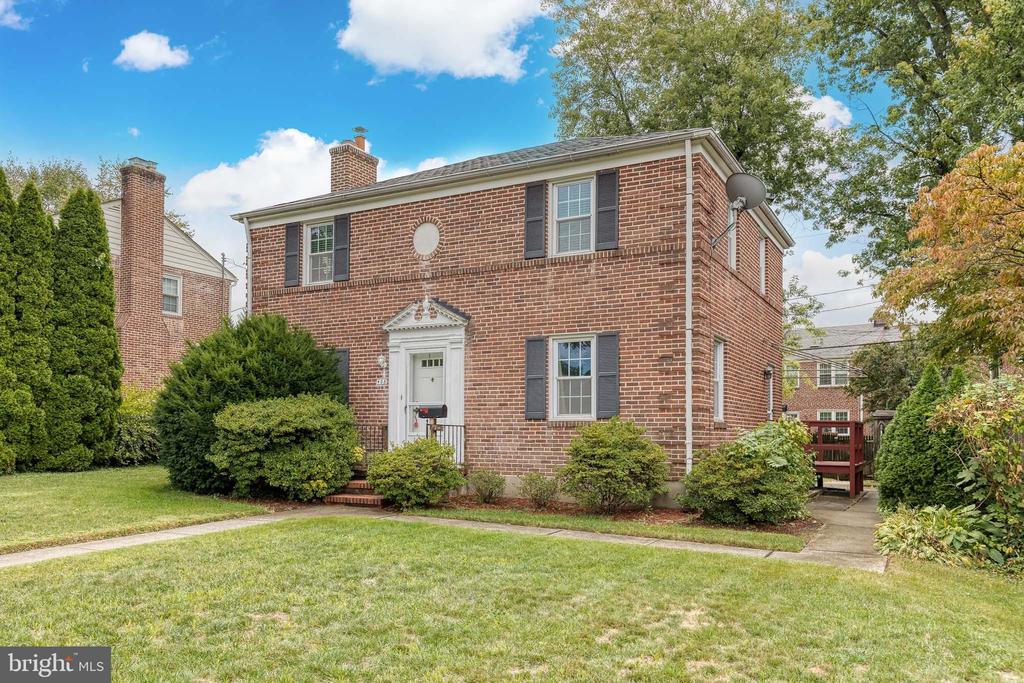 Stevenson Ln, Towson, MD 21204