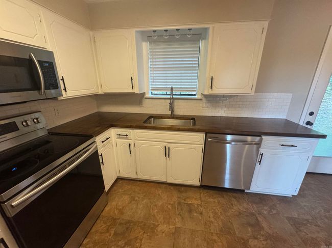 611 W Moore Ave, House other with 3 bedrooms, 1 bathrooms and null parking in Searcy AR | Image 4