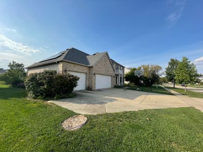 2107 Crossgate Court, House other with 5 bedrooms, 4 bathrooms and 3 parking in Champaign IL | Image 3