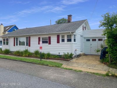 79 Inskip Avenue, House other with 2 bedrooms, 1 bathrooms and null parking in Ocean Grove NJ | Image 3