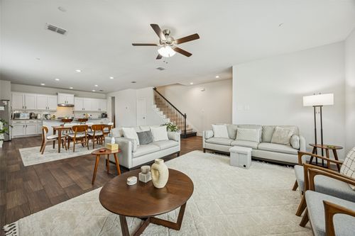 6832 Henry Dr, North Richland Hills, TX, 76180-2106 | Card Image