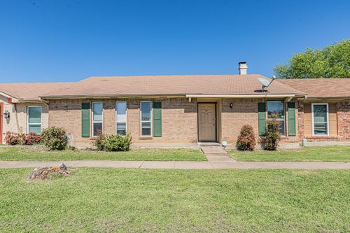 25-10 E Mountain Creek Dr, Grand Prairie, TX, 75052-5921 | Card Image