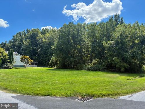 28 4th Ave, Carneys Point, NJ, 08069-1005 | Card Image