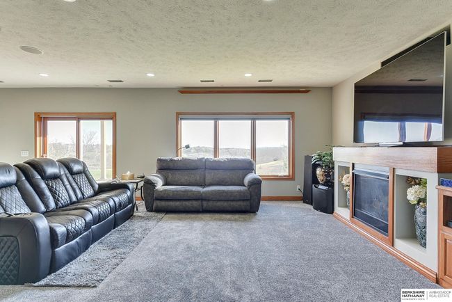 7881 Wisteria Way, House other with 5 bedrooms, 3 bathrooms and 3 parking in Fort Calhoun NE | Image 51