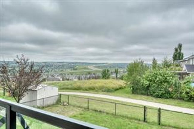 9 Hidden Creek Terr Nw, House detached with 4 bedrooms, 3 bathrooms and 4 parking in Calgary AB | Image 16