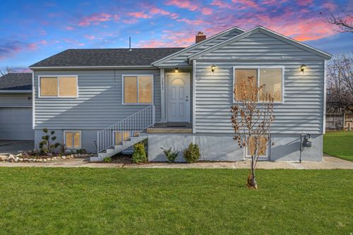 3877 4400, West Valley City, UT, 84120-7604 | Card Image