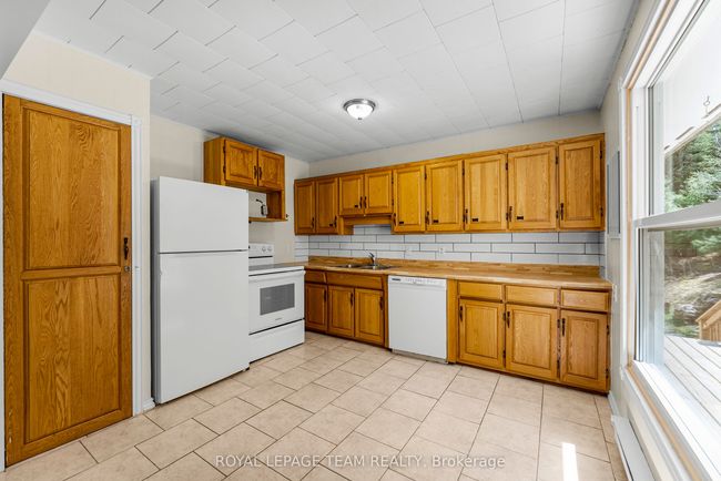 39220 Combermere Rd, House other with 5 bedrooms, 2 bathrooms and 2 parking in Combermere ON | Image 22