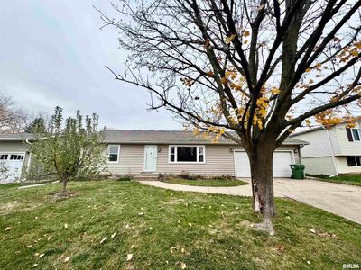 1106 Jefferies Drive, House other with 4 bedrooms, 1 bathrooms and null parking in Clinton IA | Image 2