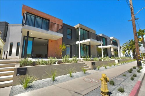 243 Seal Beach Blvd, Seal Beach, CA, 90740-6528 | Card Image