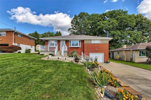 305 Donna Dr, Elizabeth, PA, 15037-2511 | Card Image