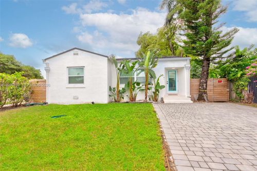 a-968 Ne 80th St, Miami, FL, 33138-4652 | Card Image