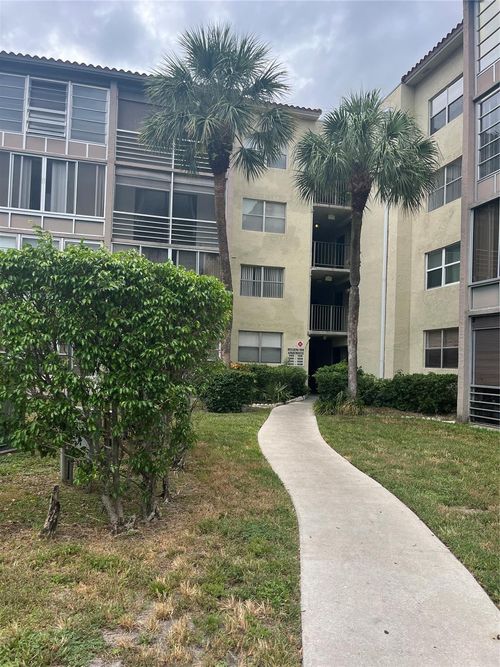 1418-1800 sw 81 Ave Sw 81st Ave, North Lauderdale, FL, 33068 | Card Image