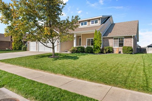 935 E Thorndale Dr, Nixa, MO, 65714-7041 | Card Image