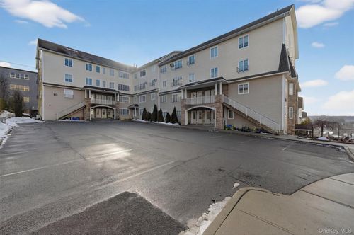 401-10 Lemberg Ct, Monroe, NY, 10950-6586 | Card Image