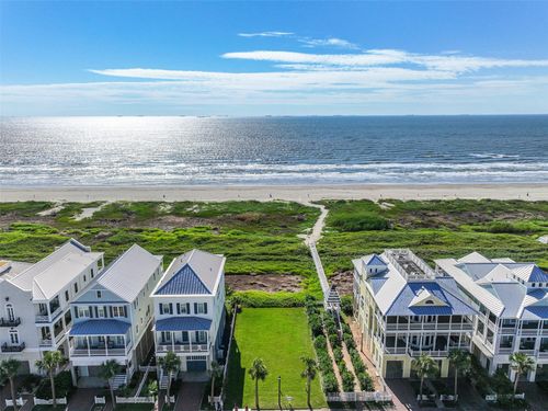 1717 Seaside Dr, Galveston, TX, 77550-3361 | Card Image