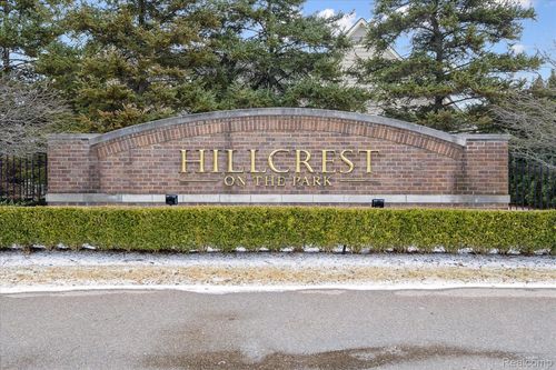 40633 Azalea Dr, Clinton Twp, MI, 48036-5008 | Card Image