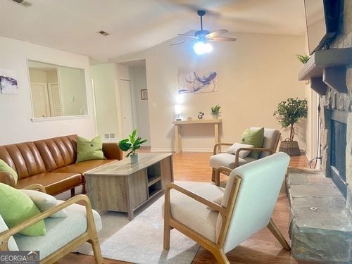 100 Quail Run, Peachtree City, GA, 30269-2428 | Card Image