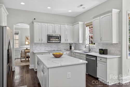 4936 Hawk Shadow Ln, Charlotte, NC, 28277-3541 | Card Image