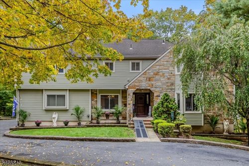 78 Knob Hill Rd, Hackettstown, NJ, 07840-4201 | Card Image