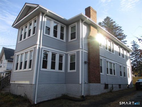 9 Newton St, Meriden, CT, 06450-4414 | Card Image