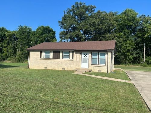 2730 Ann Dr, Clarksville, TN, 37040-5905 | Card Image